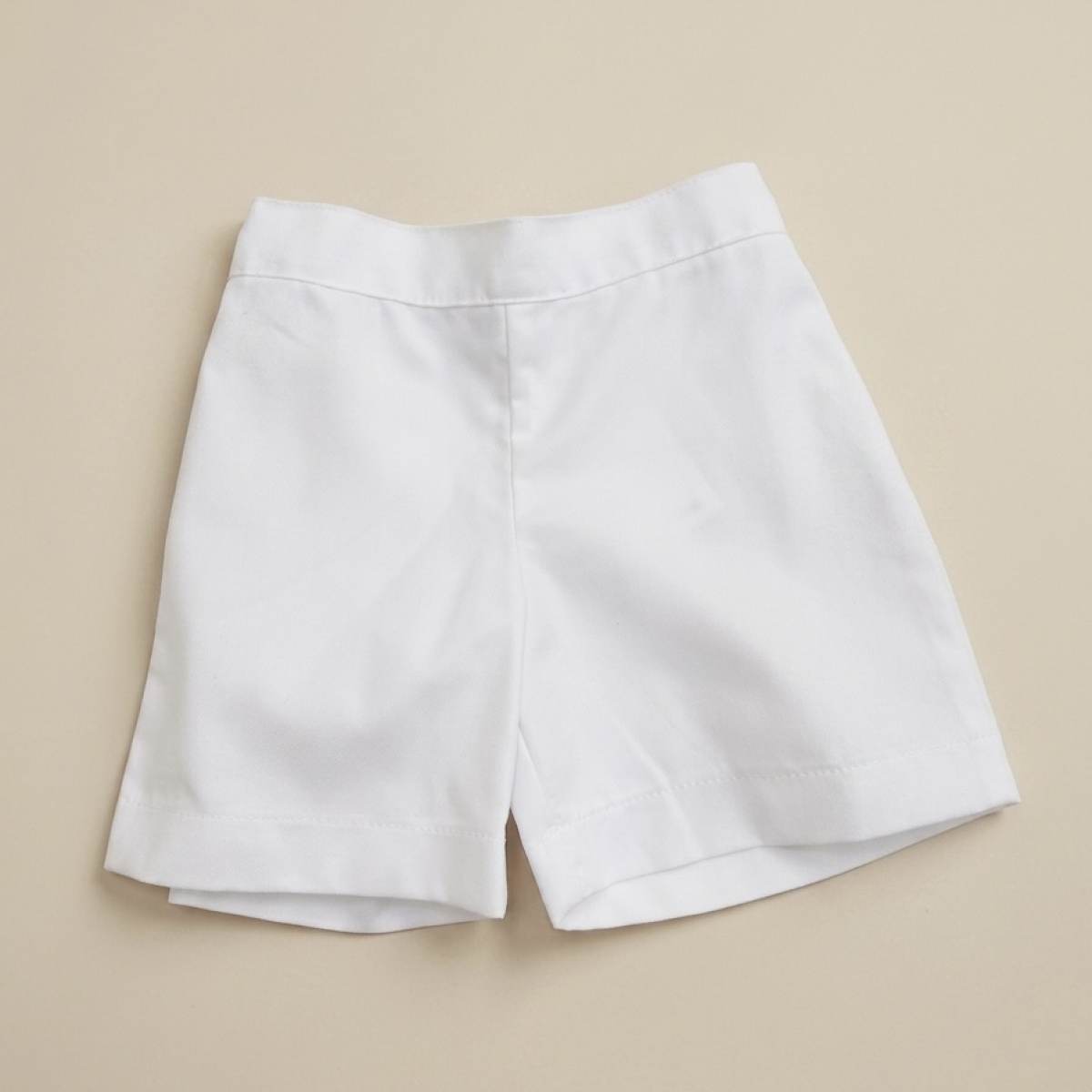 Ver Pantalón niño blanco corto