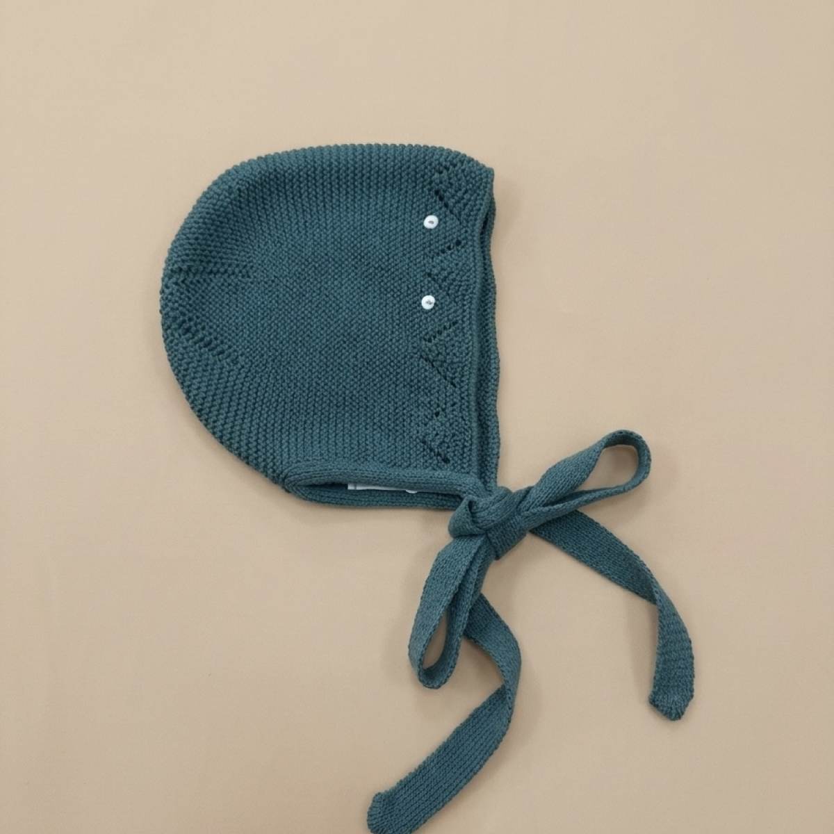 Ver Gorro bebé verde margarita bordado