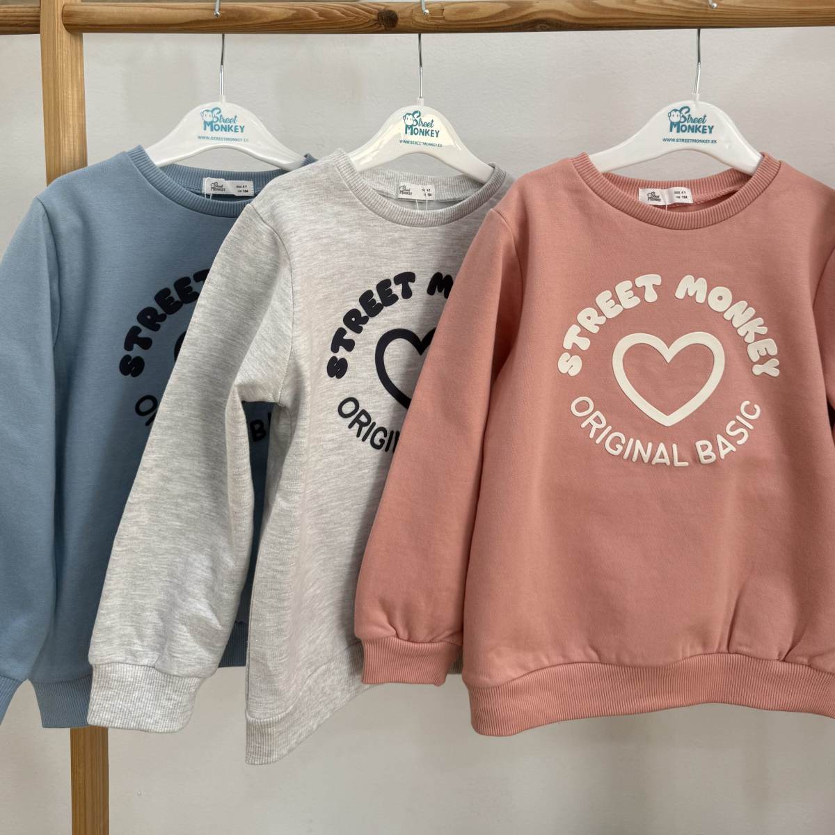 Ver Sudadera niña basic monkey rosa/azul/gris