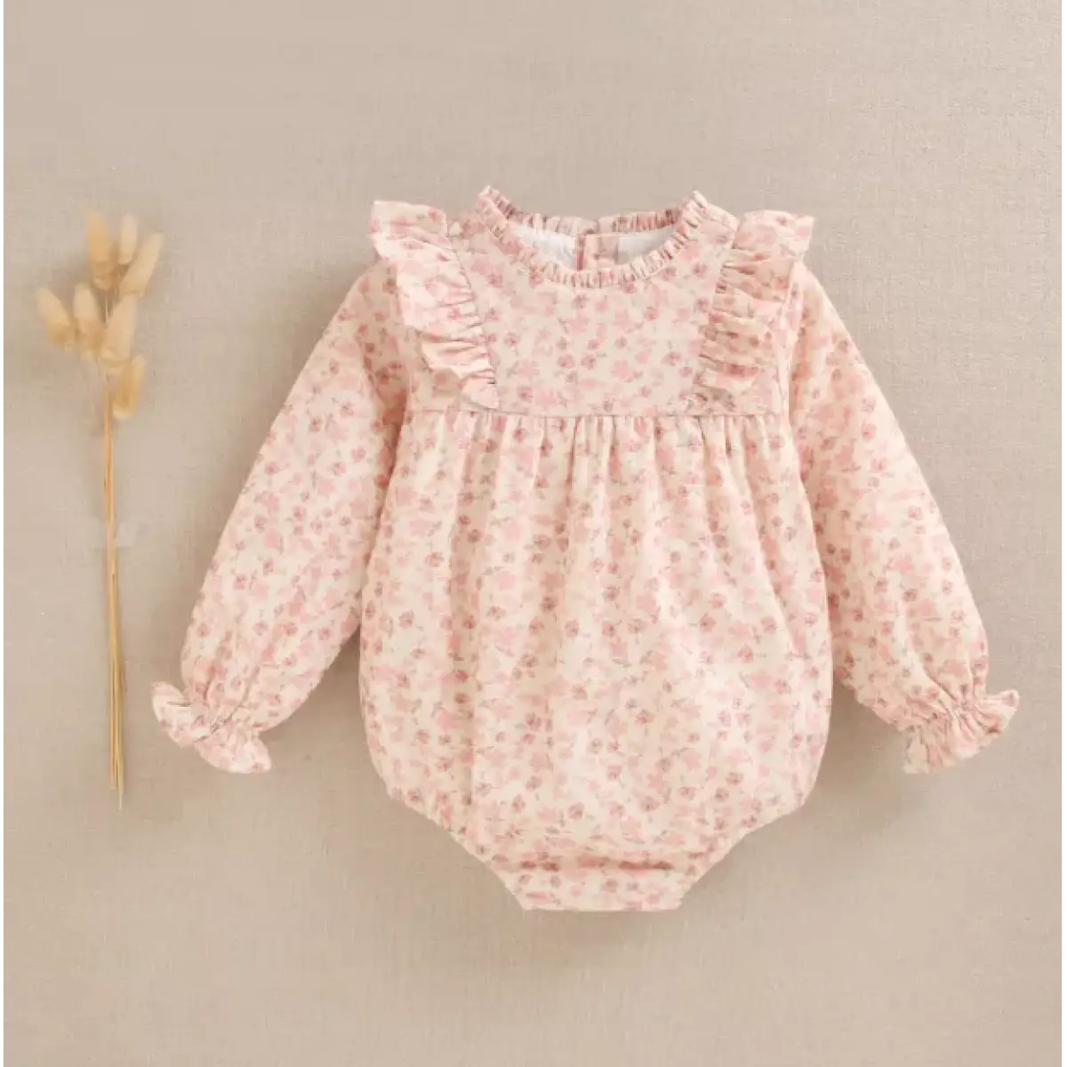 Ver Pelele franela beige flores rosas